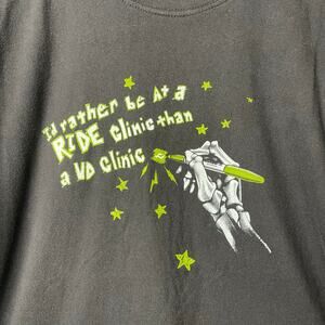 Vintage RIDE Snowboards T-Shirt Mens SZ L Humor VD Clinic Streetwear Skater Y2K